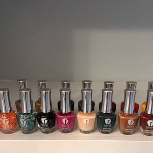 Revel mates nail polishes